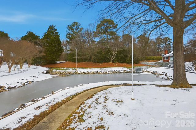 19816 Oak Leaf Circle, Cornelius, NC 28031