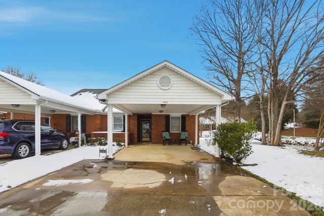 19816 Oak Leaf Circle, Cornelius, NC 28031