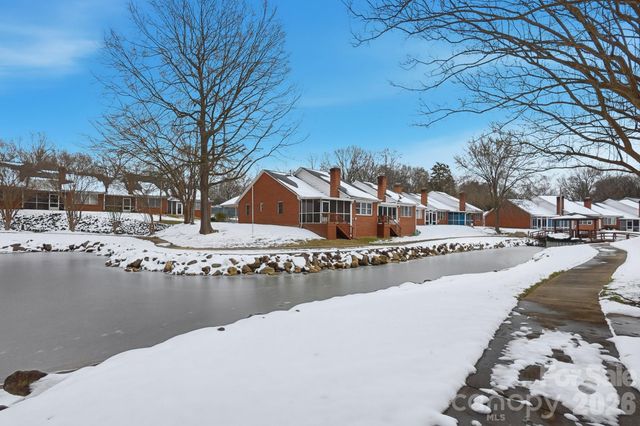 19816 Oak Leaf Circle, Cornelius, NC 28031