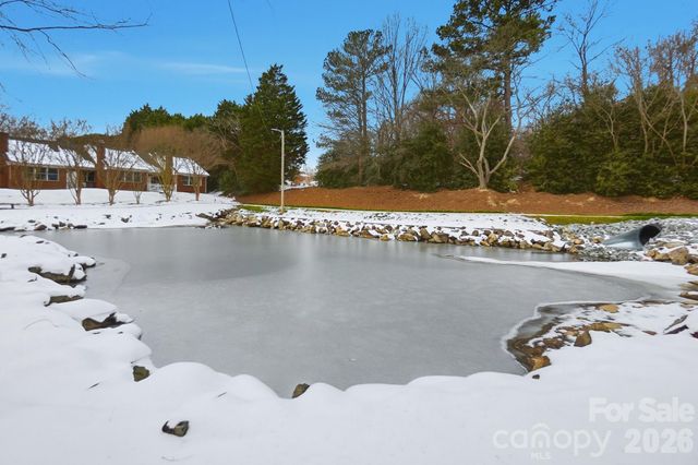 19816 Oak Leaf Circle, Cornelius, NC 28031