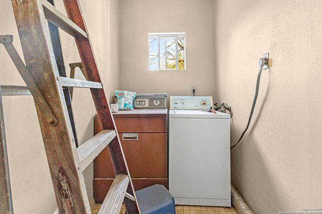 3523 W Martin, San Antonio, TX 78207