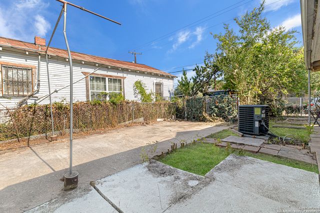 3523 W Martin, San Antonio, TX 78207