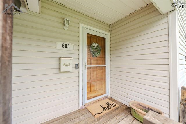 605 MEADOW DRIVE, Burkburnett, TX 76354