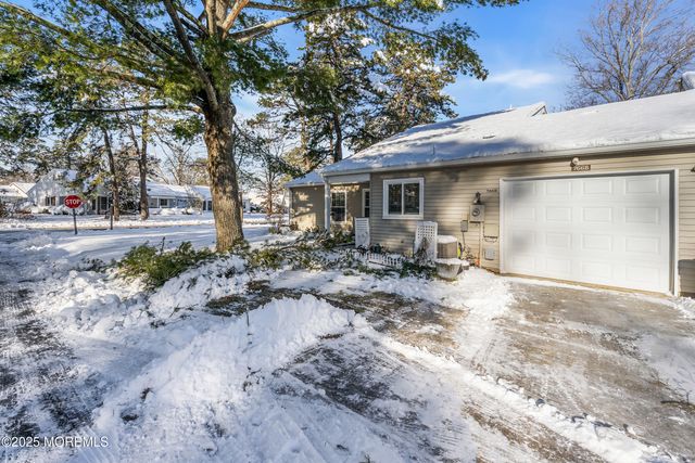 766B Liverpool Circle, Manchester, NJ 08759