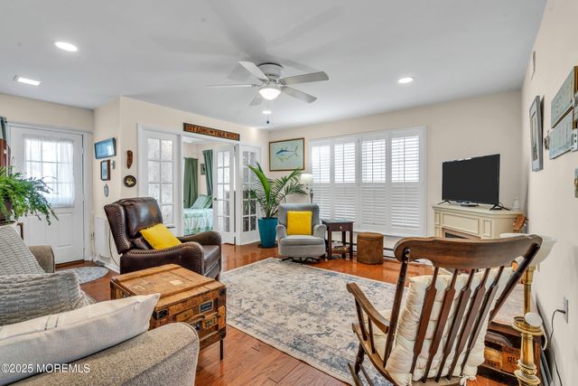 766B Liverpool Circle, Manchester, NJ 08759