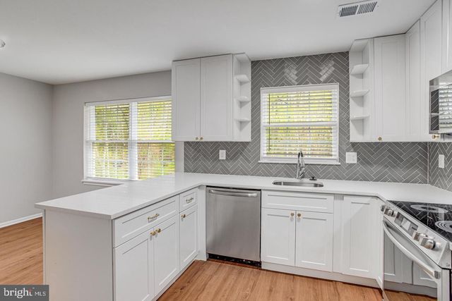 15327 BLACKSMITH TER, Woodbridge, VA 22191