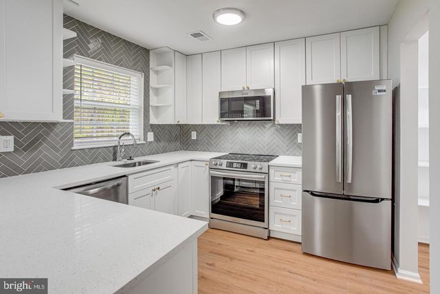 15327 BLACKSMITH TER, Woodbridge, VA 22191
