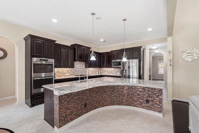 6011 Abercombie Lane, Sugar Land, TX 77479