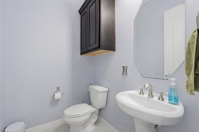 6011 Abercombie Lane, Sugar Land, TX 77479