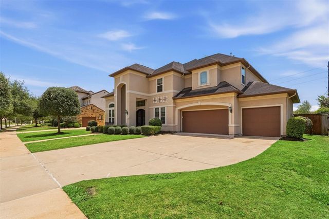 6011 Abercombie Lane, Sugar Land, TX 77479