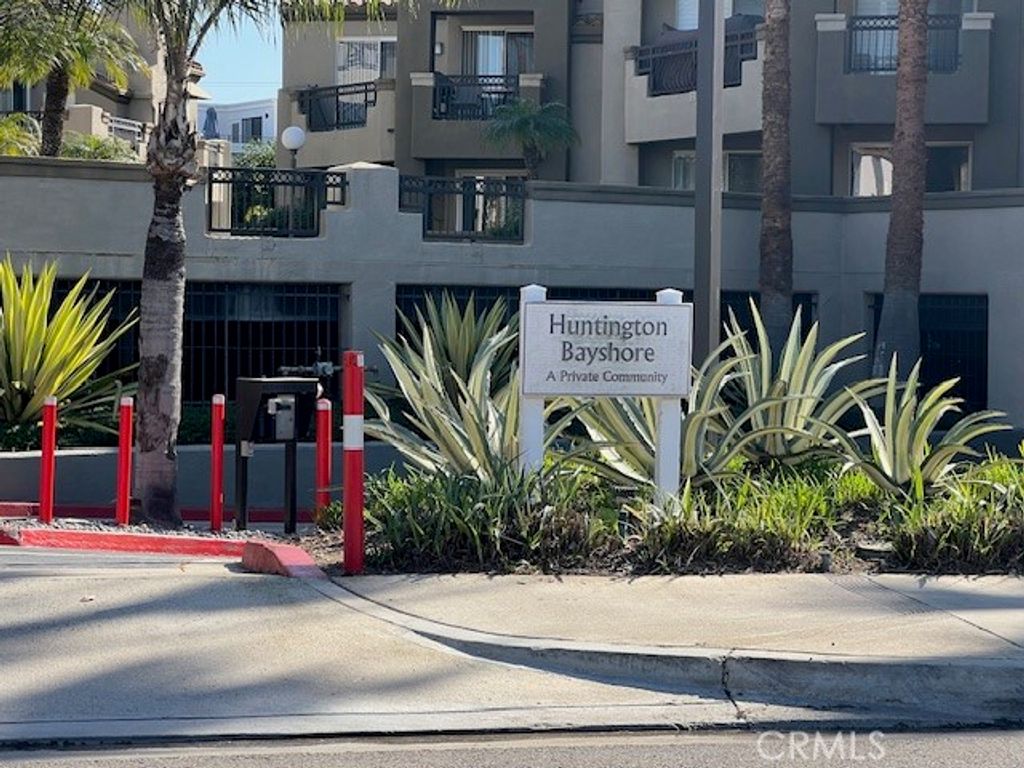 320 Lake, Huntington Beach, CA 92648