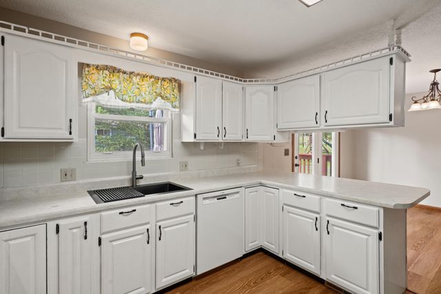 1305 JAKE LN, Columbia, MO 65203