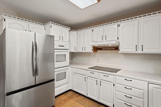 1305 JAKE LN, Columbia, MO 65203