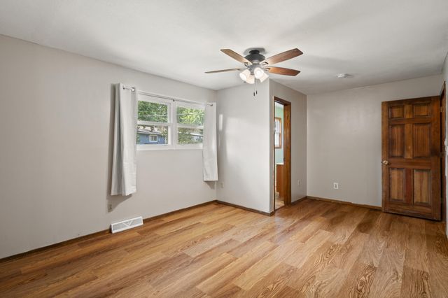 1305 JAKE LN, Columbia, MO 65203