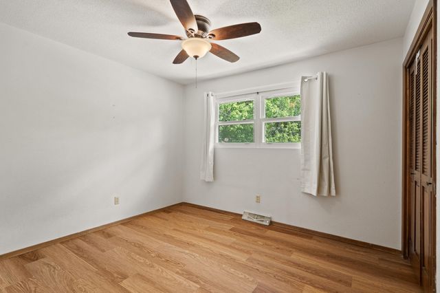 1305 JAKE LN, Columbia, MO 65203