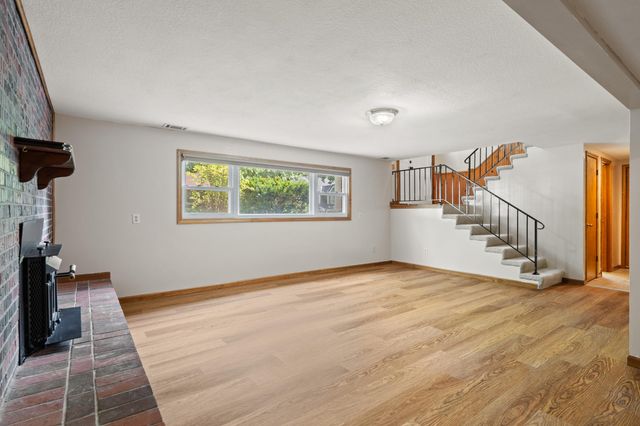 1305 JAKE LN, Columbia, MO 65203