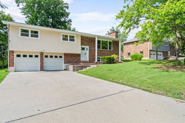 1305 JAKE LN, Columbia, MO 65203