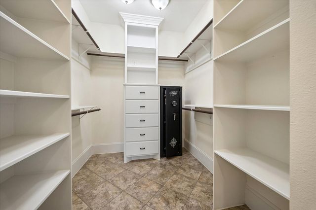6008 Community Drive, West University Place, TX 77005