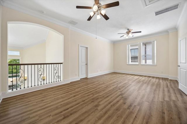 6008 Community Drive, West University Place, TX 77005