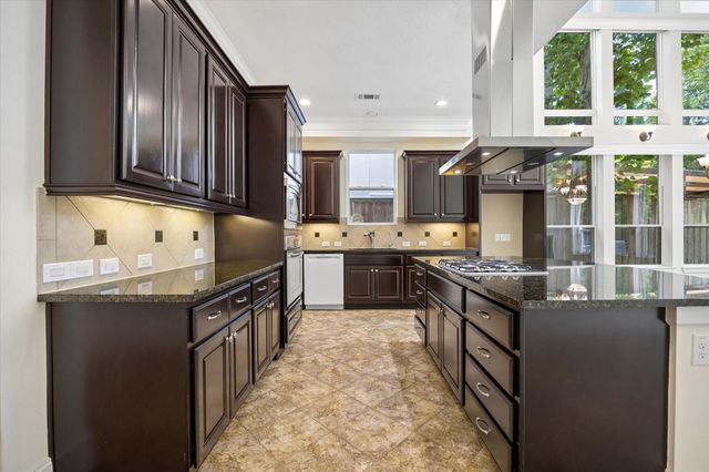 6008 Community Drive, West University Place, TX 77005