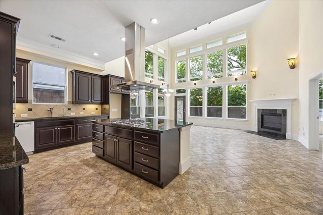 6008 Community Drive, West University Place, TX 77005