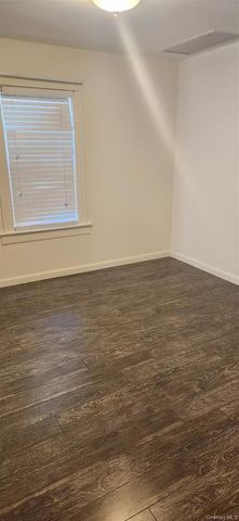 45 Harrison upper, Lynbrook, NY 11563