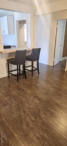 45 Harrison upper, Lynbrook, NY 11563