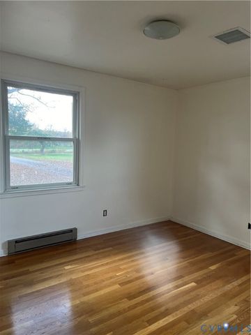 4711 Station Rd, Sutherland, VA 23885