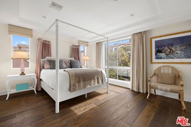 450 N Palm Drive 306, Beverly Hills, CA 90210