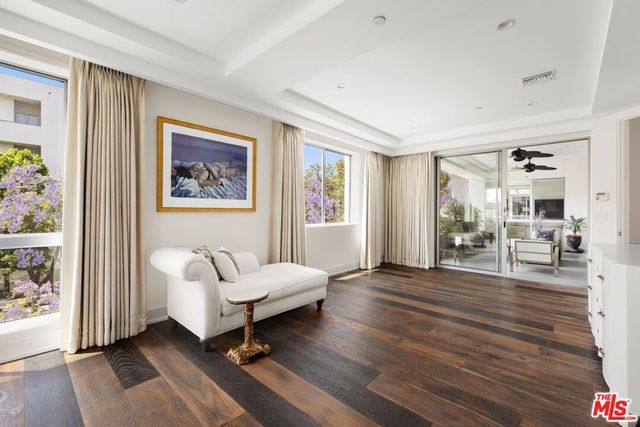 450 N Palm Drive 306, Beverly Hills, CA 90210