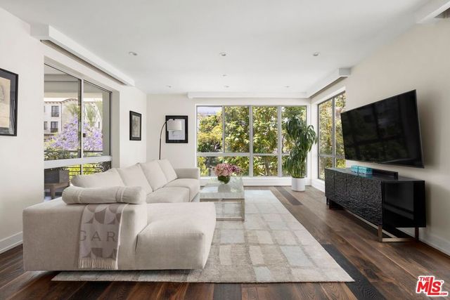 450 N Palm Drive 306, Beverly Hills, CA 90210