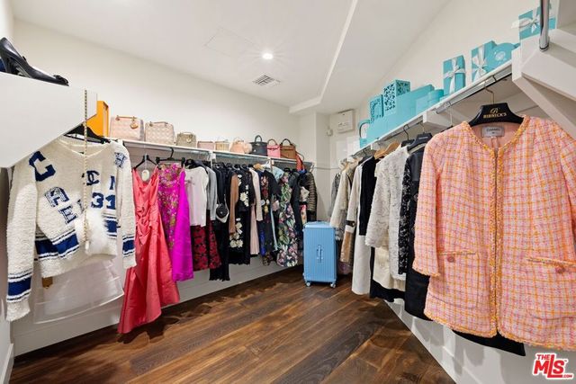 450 N Palm Drive 306, Beverly Hills, CA 90210