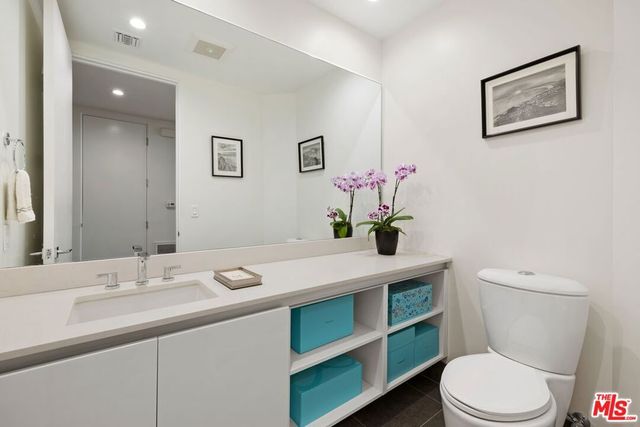 450 N Palm Drive 306, Beverly Hills, CA 90210