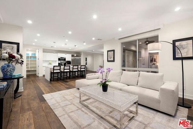 450 N Palm Drive 306, Beverly Hills, CA 90210