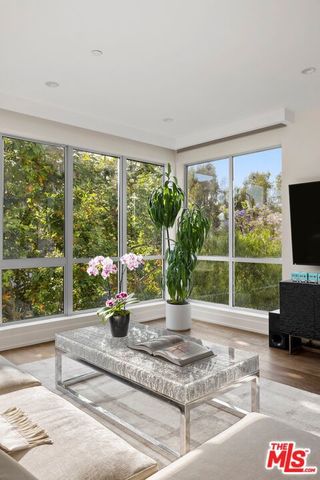 450 N Palm Drive 306, Beverly Hills, CA 90210