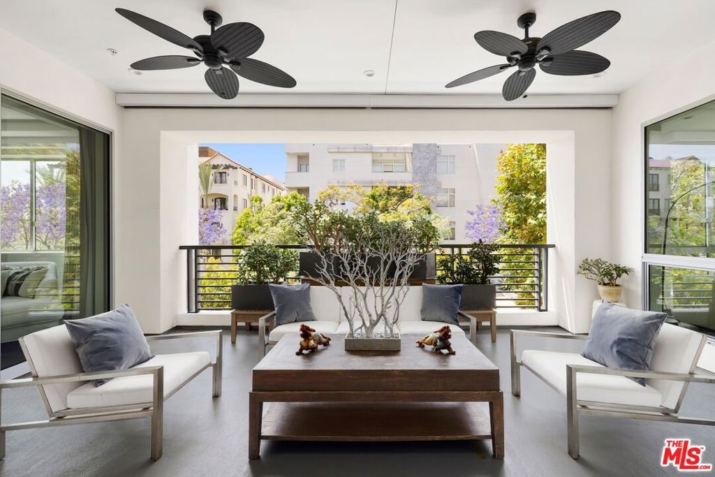 450 N Palm Drive 306, Beverly Hills, CA 90210
