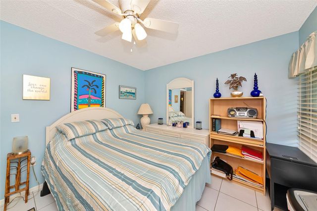 2657 WOODGATE LANE E4, Sarasota, FL 34231