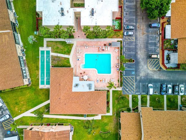 2657 WOODGATE LANE E4, Sarasota, FL 34231