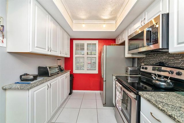 2657 WOODGATE LANE E4, Sarasota, FL 34231