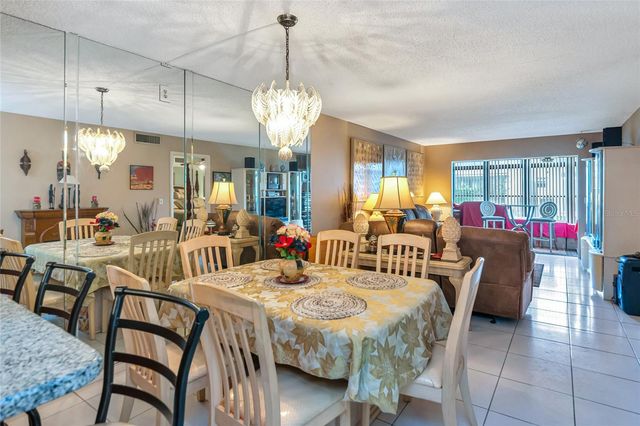 2657 WOODGATE LANE E4, Sarasota, FL 34231