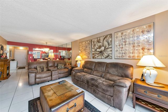 2657 WOODGATE LANE E4, Sarasota, FL 34231