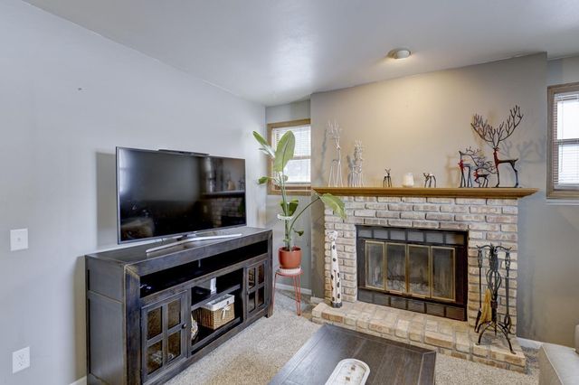 411 Butternut Drive, Oregon, WI 53575