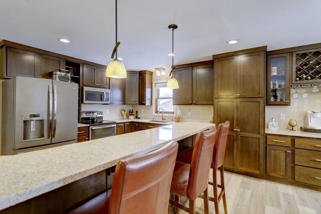 411 Butternut Drive, Oregon, WI 53575