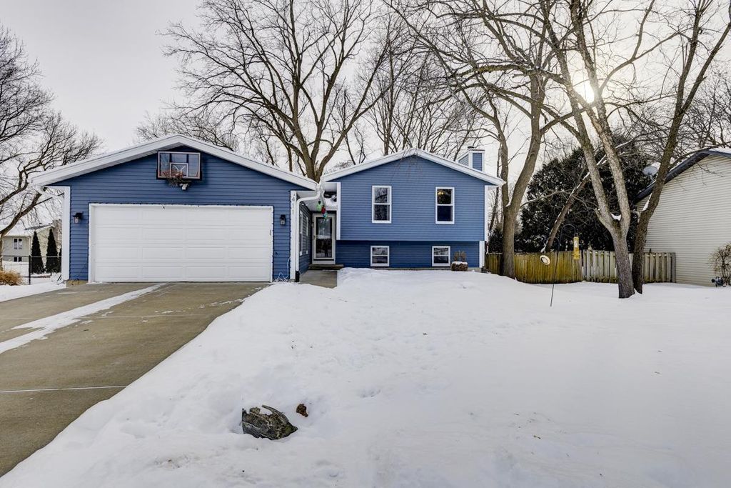 411 Butternut Drive, Oregon, WI 53575
