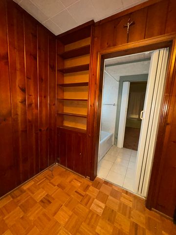 2830 Reynolds Street, Flint, MI 48503