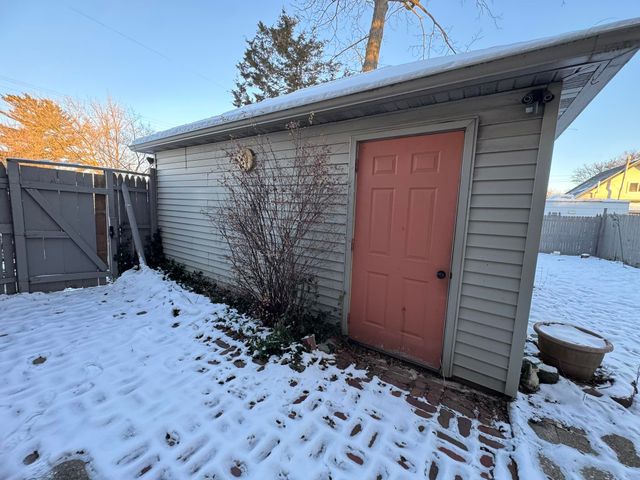 2830 Reynolds Street, Flint, MI 48503