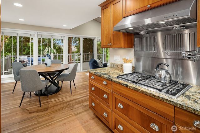 1516 184th Avenue NE, Bellevue, WA 98008