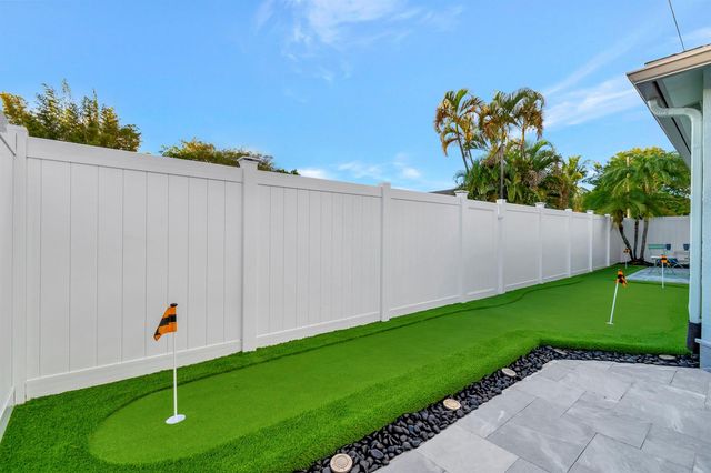 310 GULFSTREAM Drive, Delray Beach, FL 33444