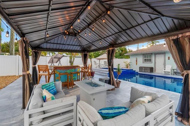 310 GULFSTREAM Drive, Delray Beach, FL 33444