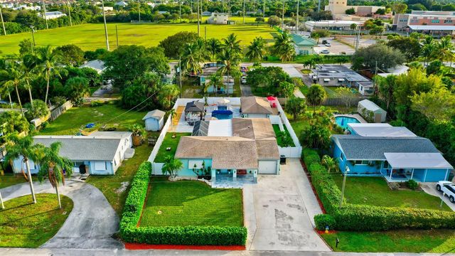 310 GULFSTREAM Drive, Delray Beach, FL 33444